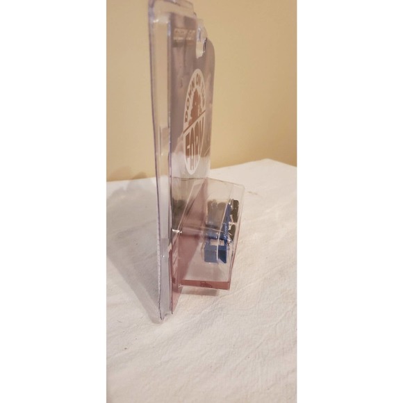 Greenlight 1952 Ford 8N Tractor with Front Loader 1/64 - Picture 4 of 6